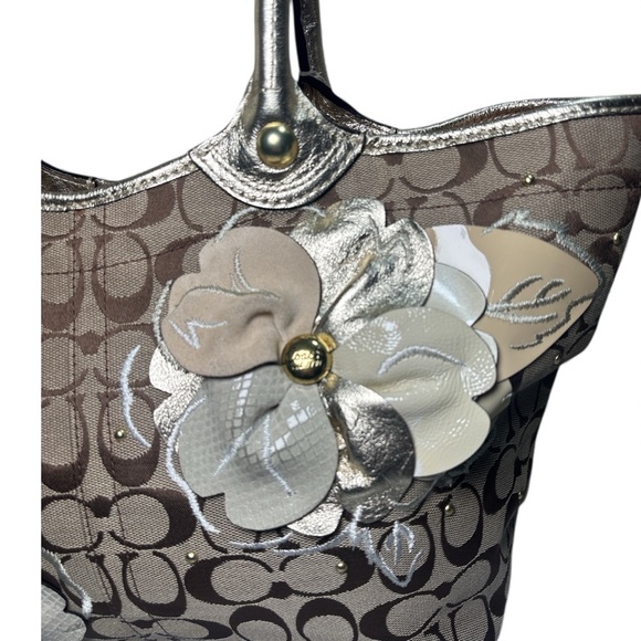 Coach Brown Floral Appliqué Tote Bag Like new! 2010 - Picture 4 of 9